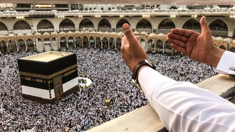 حكم الحج عن المريض،