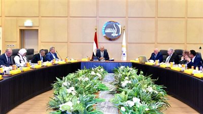 وزير النقل يترأس أعمال الجمعية العامة لإحدى شركات هيئة السكك الحديدية 