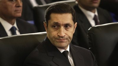 رسالة قاسية من علاء مبارك ليوسف زيدان بسبب والدته