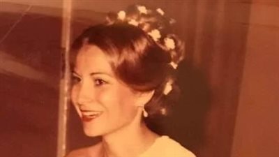 ماريان خوري تنشر صورة نادرة لوالدة يسرا اللوزي في شبابها