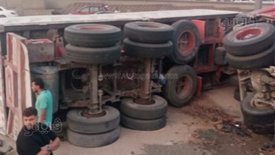 بالأسماء، مصرع وإصابة 14 شخصا في حادث تصادم بالطريق الدائري