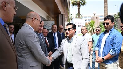 أشرف صبحي يصل سوهاج لتفقد المنشآت الشبابية والرياضية