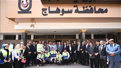 أشرف صبحي يكرم حملة “بشبابها” في سوهاج ويلتقي أعضاء مجلسي النواب والشيوخ 