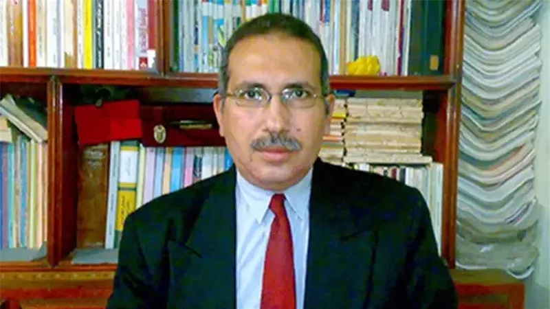 الدكتور عادل عامر