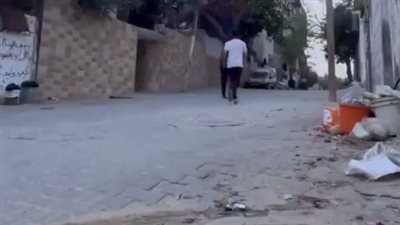 تحولت ضحكاتهم لصراخ، مقطع صادم لشاب يوثق بالخطأ لحظة استشهاد شقيقه (فيديو)