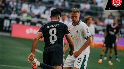 الدوري الألماني، فرانكفورت يسقط في فخ التعادل أمام مونشنجلادباخ بمشاركة مرموش 