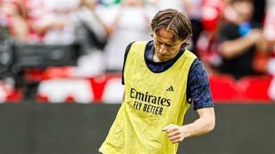 غرناطة ينظم ممرا شرفيا لريال مدريد بعد التتويج بالدوري الإسباني