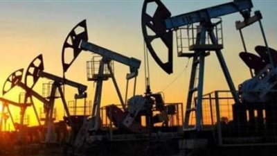 انخفاض أسعار النفط مع تهدئة التوترات ومخاوف انقطاع الإمدادات