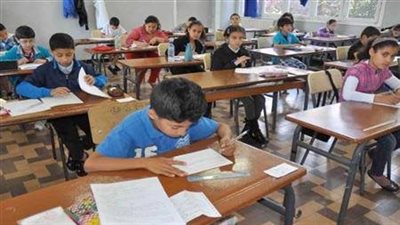 اليوم، طلاب الصف السادس الابتدائي يؤدون امتحانات العلوم والمهارات