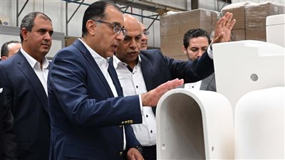 مدبولي يختتم جولته في العاشر بتفقد وحدات سكن لكل المصريين