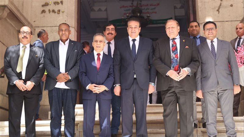 وزير الصحة بدار الحكمة،