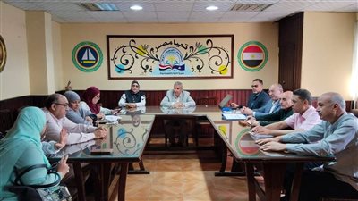 مدير تعليم دمياط يتفقد سير الامتحانات