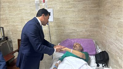 أشرف صبحي يزور 