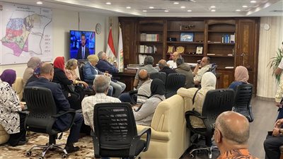 رئيس جهاز القاهرة الجديدة يلتقي حاجزي شقق سكن مصر