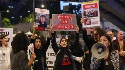 قافلة من مئات السيارات في طريقها للقدس، ومظاهرة ضخمة تطالب بإسقاط نتنياهو 