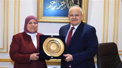 قرار جمهوري بتعيين الدكتورة فاطمة عابد عميدة لكلية التمريض بجامعة القاهرة
