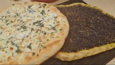 طريقة عمل مناقيش الزعتر في خطوات بسيطة 