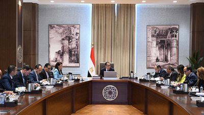رئيس الوزراء يتابع استعدادات مؤتمر الاستثمار مع الاتحاد الأوروبى وأوجه التعاون المشترك