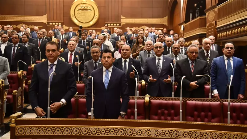 وزير الشباب أمام