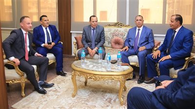 تفاصيل لقاء نقيب المحامين برئيس محكمة شبين الكوم (صور)