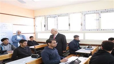 بدء امتحانات الصفين الأول والثاني الثانوي بالشرقية إلكترونيًا وورقيًا