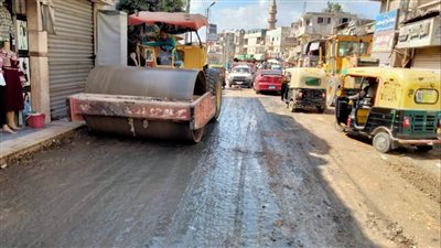 محافظ كفر الشيخ يتابع أعمال الرصف بشوارع وميادين الحامول 