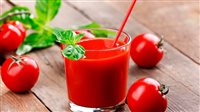 فوائد عصير الطماطم لصحة قلبك وجمال بشرتك 