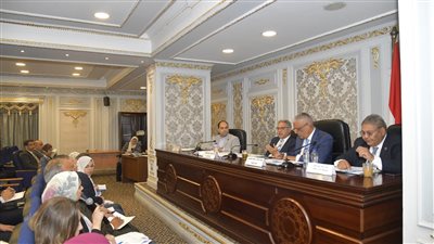 لجنة برلمانية توافق على موازنة التنمية المحلية، وتقدم توصية بشأن التدريب