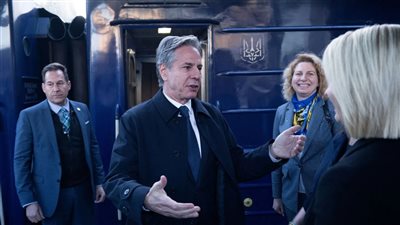 فى أول زيارة له، وزير الخارجية الأمريكي يصل كييف 