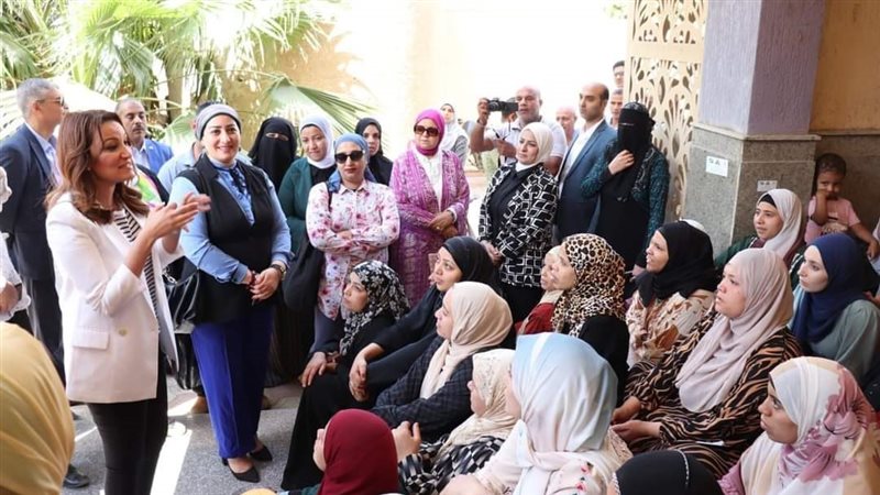 افتتاح فصول محو الأمية