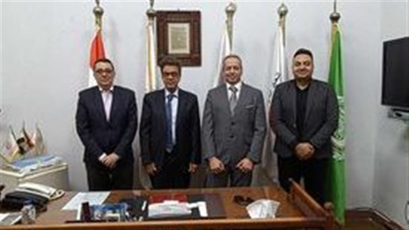 نقيب البيطريين، فيتو