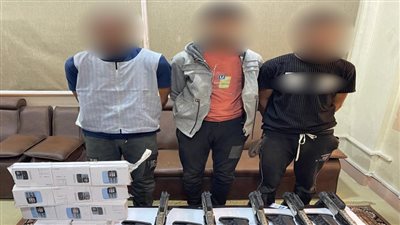 ضبط تشكيل عصابى للاتجار بالأسلحة والبضائع المهربة جمركيًا بمطروح 