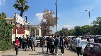 طلاب الصف الثاني الثانوي بالجيزة: أسئلة امتحان الكيمياء والفلسفة سهلة (فيديو)