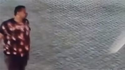 أنا عطشان، لقطات من كاميرات المراقبة ترصد خدعة سائق أوبر قبل الاعتداء على فتاة التجمع