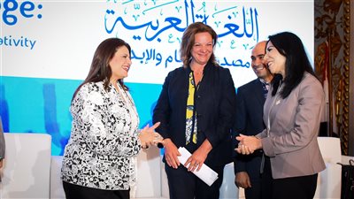 وزيرة الهجرة: حريصون على الوصول بشكل مبسط لأطفالنا حول العالم لتعلم اللغة العربية