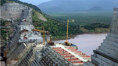 تراجع منسوب النيل مستمر، باحث بالشأن الإفريقي يكشف كارثة بسد النهضة