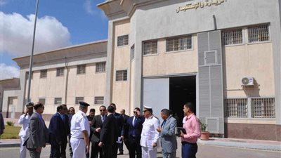 وفد من النيابة العامة يتفقد مركز إصلاح وتأهيل منطقة برج العرب (صور)