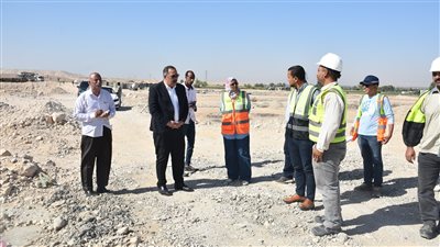 رئيس مياه الأقصر يتابع معدلات تنفيذ محطة معالجة صرف صحي الدبابية