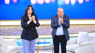 منى الشاذلي تحتفي بمسيرة مأمون الشناوي الغنائية