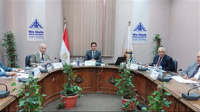 رئيس جامعة بنها يترأس لجنة اختيار عميد كلية الهندسة 