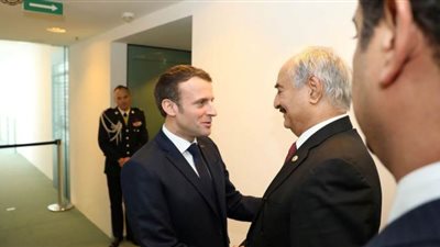 خليفة حفتر يصل باريس في زيارة رسمية