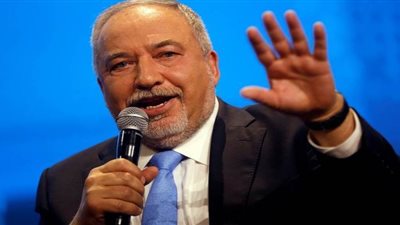 ليبرمان يلتقي زعيم المعارضة الإسرائيلي لتشكيل الحكومة المقبلة