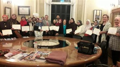 تكريم ٦٥ فنانة في معرض 