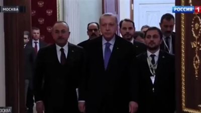 «لطعه دقيقين».. كواليس إهانة أردوغان والوفد المرافق له فى ممر الكرملين | فيديو
