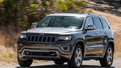 جراند شيروكي تطلق جيلًا جديدًا من سيارتها بمحرك 4 سلندرات