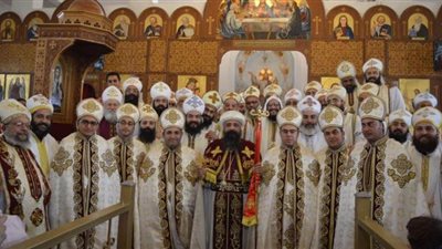 الأنبا زوسيما يرسم 6 كهنة جدد للخدمة بإيبارشية أطفيح