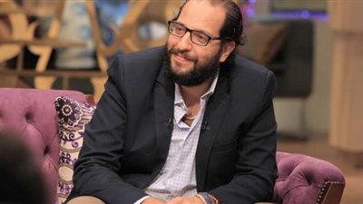 الفنان أحمد أمين: 