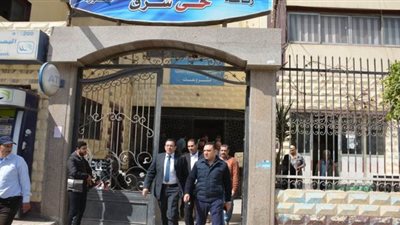 إحالة 660 عاملا للتحقيق وغلق 20 منشأة في حملة بالدقهلية | صور