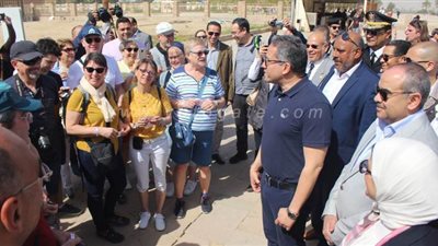 نائب وزير السياحة والآثار تصل الأقصر لتفقد الفنادق