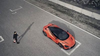 كوينجسيج السويدية تطلق أسرع سيارة رياضية